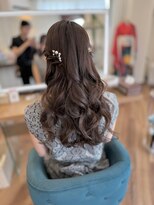 メゾンドミニョン(Maison de Mignon)&nbsp;ねじりハーフツイン