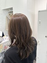 ライクバイコトナ 越谷(RIKE by kotona)&nbsp;ミディアムレイヤー×ウェーブがかわいいスタイル