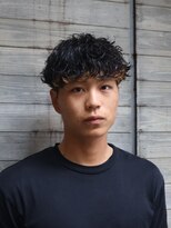 シーンバイラッド ヘルム(SCENE by RAD helm)&nbsp;波巻きスパイラルパーマ