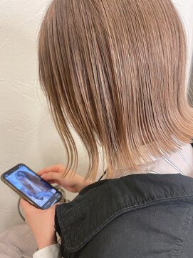 ジィップクリニカ(Zip clinica) ワンブリーチベージュカラー 担当近森