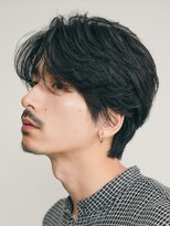 フィフス 渋谷(fifth)&nbsp;渋谷大人フェザーパーマメンズカットセンターパート毛流れ緩め