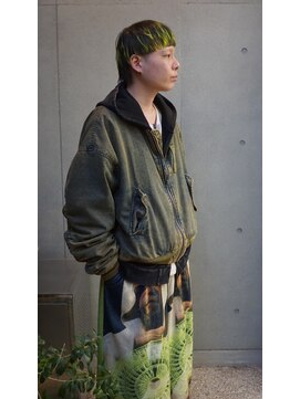 ヴァーディ オモテサンドウ(Vardy omotesando) mens/メンズブリーチ おんまゆ ネオンライム