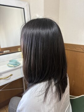 ラゾスタイルワークス(LAZO style works) 黒髪セミロングスタイル