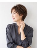 40代50代小顔ひし形ショートレイヤー艶ベージュ大人美人