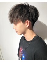 エイド 本店(aid)&nbsp;前下がり　刈り上げマッシュ　グレージュ