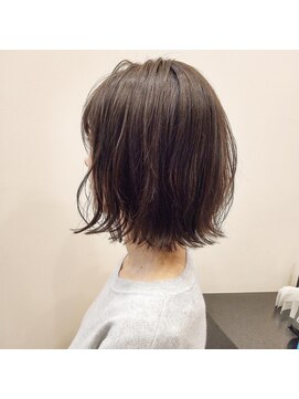 シェルフィ アピタ長久手店 切りっぱなしボブ