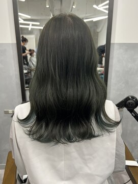 エイト 池袋店(EIGHT ikebukuro) ブリーチなしでグリーンカラー@富澤翼