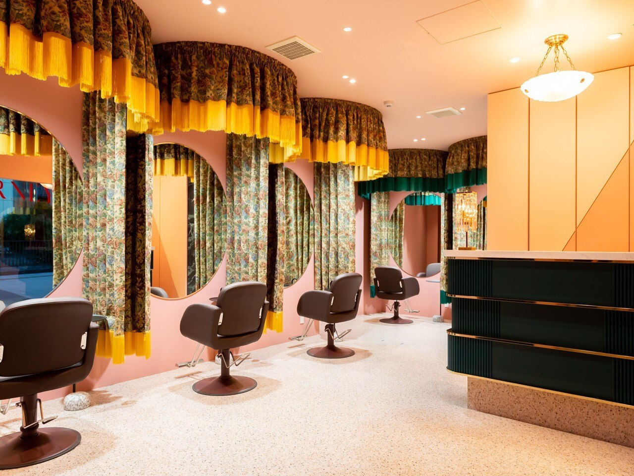 バーニー(BARNEY)｜ホットペッパービューティー