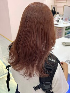 ゲーム バイ アランスミシー 横浜(GAME by Alan Smithee) ダブルカラーピンクブラウンケアブリーチハイトーン髪質改善