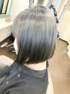 ミュウ(Private hair salon Miu) ミニボブ(グレーアッシュ)
