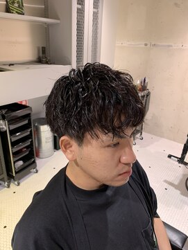 フランクスバーバーザスタンド(Frank’s barber the stand) メンズビジネスツーブロックスパイラルパーマショートフェードF