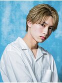 “波巻き束感ショートハイライトツーブロックマッシュ”