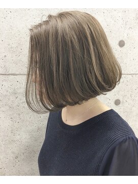 フルールバイアヴァンスクロス(Flulu by avance. cross) 前下がりボブ/オリーブベージュ/梅田/冬カラー/30代/40代/50代