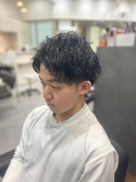 ヘアーワークス ボナ(HAIR WORKS bona.) 黒髪ショートビジネス向き爽やかアップバング/ダウンパーマ