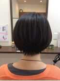 ショートボブ