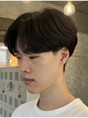 センターパートウルフニュアンスパーマコンマバングツーブロック