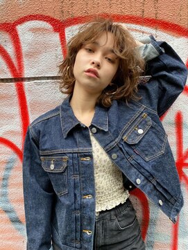 アデ オモテサンドウ(ade omotesando) ダブルカラーとウルフカットで叶えるカアメリカンストリート