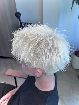 ヘアラボ(HAIR LABO) ホワイトブロンドショート