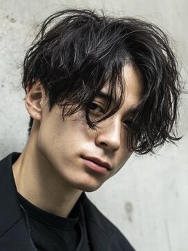 クワトロレオーネ 大阪梅田茶屋町(QUATTRO LEONE) センターパートラフパーマ