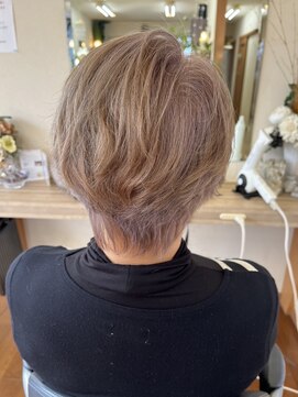 ブラウン(BROWN) ミセスカット