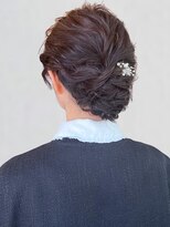 ティアトロアンドリミテバイティアトロ(teatro&limite by teatro)&nbsp;アップスタイル シニヨン 編み込み ヘアアレンジ 結婚式 20代
