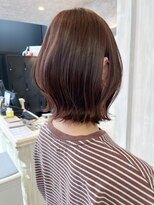 キャアリー(Caary) 福山人気マロンブラウン艶髪切りっぱなし外ハネくびれボブ20代