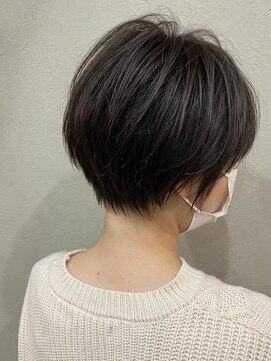 アットラップレーヴ(attrape-reve) スタイリング簡単♪小顔見せ☆丸みショート10代20代30代