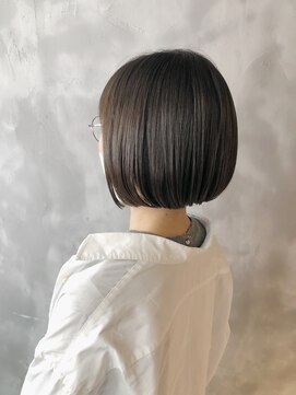 リュッカ(Lyuck) ぱつんとワンレンボブ