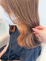 ニュート(Neut )&nbsp;ブラウンベージュ×オレンジのイヤリングカラー