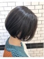 エルト 河原町(elto)&nbsp;30代・40代大人可愛い小顔ワンサイドショートボブ丸み前下がり