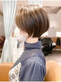【斉藤航人】丸みが大人かわいいアッシュベージュのショートボブ