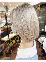 ヘアスタジオハレ(hair studio HALE)&nbsp;ピンク（Before）→ミルクティーアッシュ