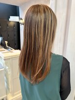 キャアリー(Caary)&nbsp;福山人気コントラストカラー白髪ボカシハイライト酸性ストレート