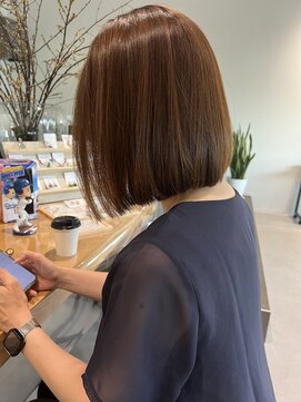 トワ(towa) ベージュボブスタイル