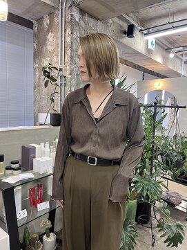 クオーレ(CUORE) 透明感カーキベージュ