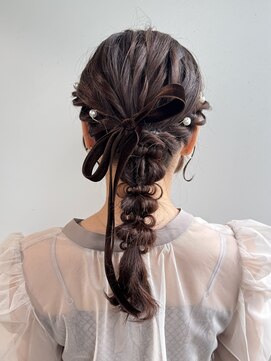 オッジバイケンジ(oggi by KENJE) ヘアアレンジ/編みおろし/ひふみ