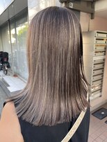 シキ 戸塚(Shiki.)&nbsp;黒髪/クラゲヘアー/オリーブグレー/小顔/ココアベージュ/戸塚