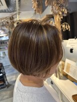 シェド(shed.)&nbsp;オリーブカラー×ショートボブ