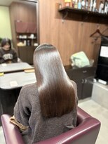 アオイ(Aoi)&nbsp;思わず触れたくなる艶髪ロング×髪質改善カラー
