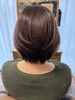 ラナ(LANA) ラベンダーブラウン前下がりショートボブ