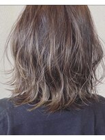 ビーワールド(B WORLD)&nbsp;ハイライトグラデーション【 藤枝/髪質改善/カラー】