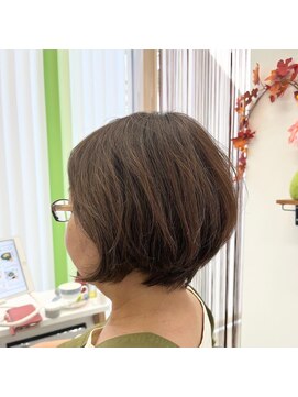 サボ(SAVO) つやつやショートボブ