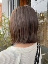 キュオンシア(CUEON. ciea)&nbsp;大人の切りっぱなし×くすみベージュ