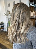 ブロンドヘアーバレイヤージュ