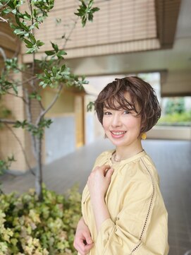 オーバーザムーン(Over The Moon) くせ毛生かすショートヘア