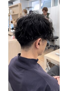 サロンドジョー(salon de joe) ツイストスパイラルパーマメンズマッシュ刈り上げ　奥東巧真