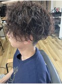 ツイスパミディアム刈り上げスタイル