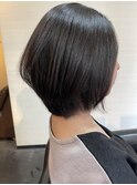 黒髪ボブ　前髪なし　ぱつっとボブ　ストレート