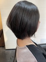 ヌーベルヴァーグ(Nouvelle Vague)&nbsp;黒髪ボブ　前髪なし　ぱつっとボブ　ストレート