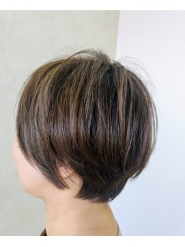 プリート Pulito ツヤ髪ショートスタイル